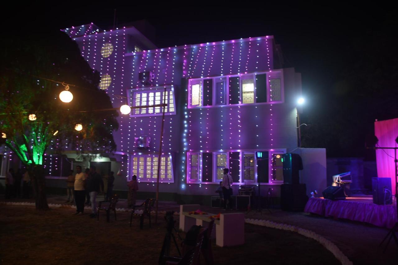Jhargram Eshani Hotels And Guest House Exterior foto