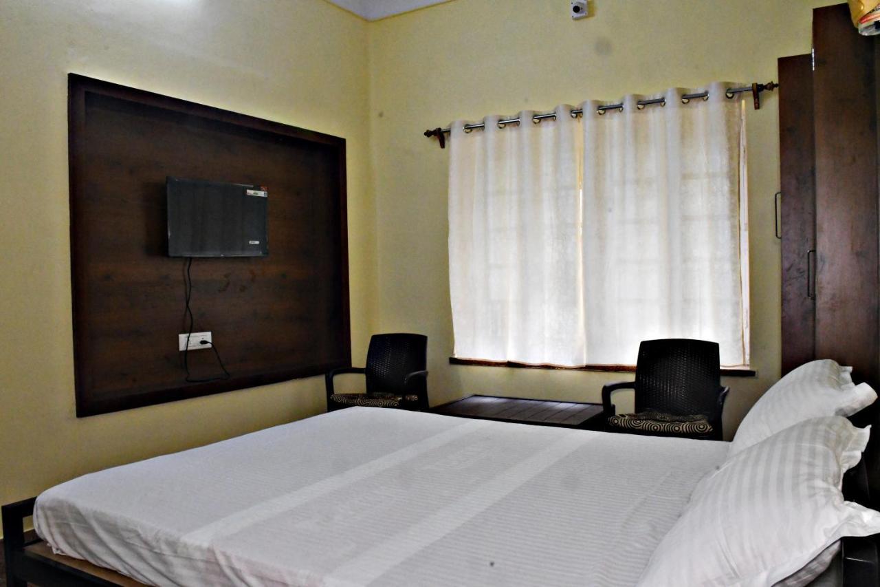 Jhargram Eshani Hotels And Guest House Exterior foto